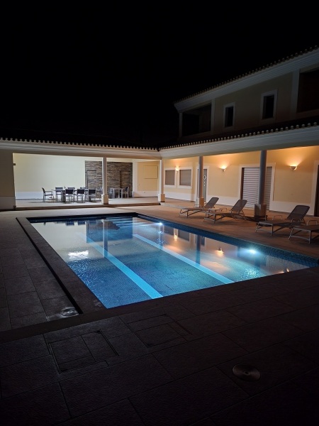 Cantinho Oliveiras - Pool Villa Night
